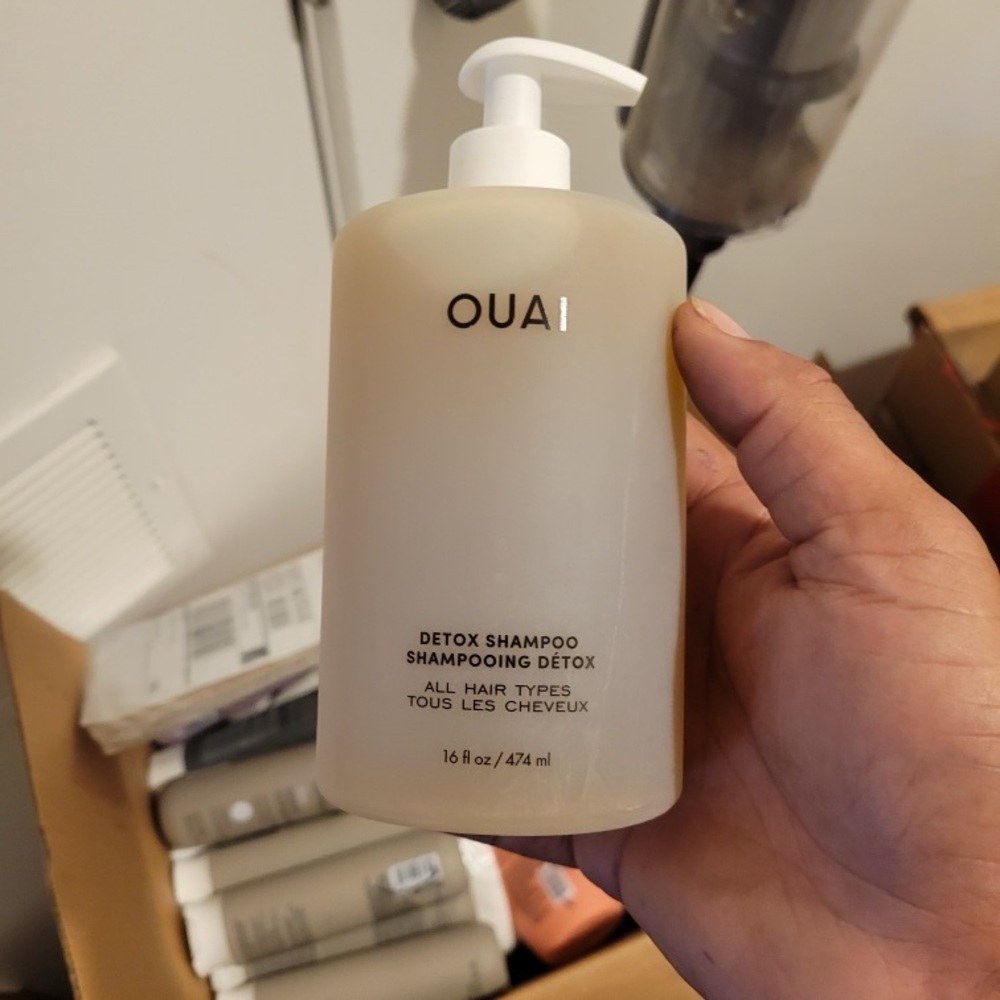 OUAI detox all hair types 16fl/oz 474 ml